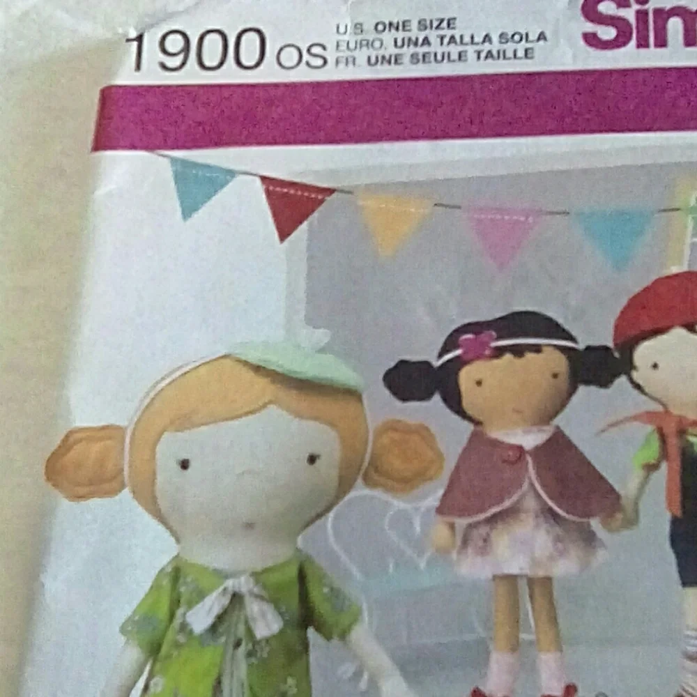 Simplicity 1900 Cloth dolls w/clothes and shoes